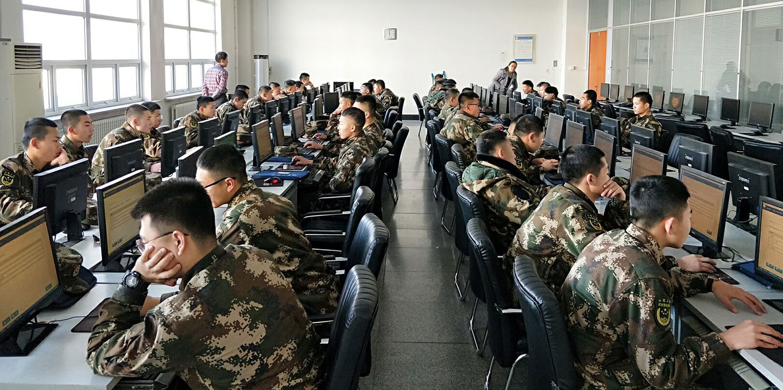 ����ϵ���뿪չרҵ���������߿��Ըĸ�